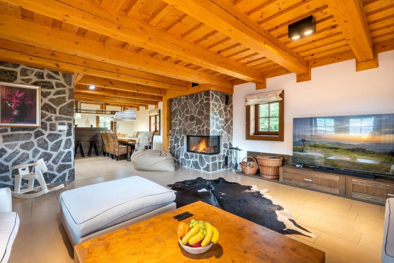 Wellness Drevenica Zuberec, 3 Apartmany, 2 Studia, Tatranske Stity Z Terasy Exterior photo